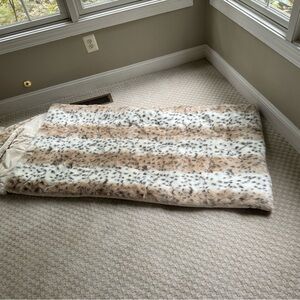 PB Teen Snow Leopard Fur Sleeping Bag